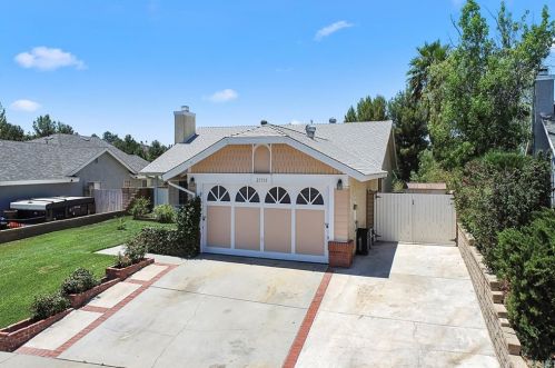 27715 Crookshank Dr, Santa Clarita, CA 91350-1378