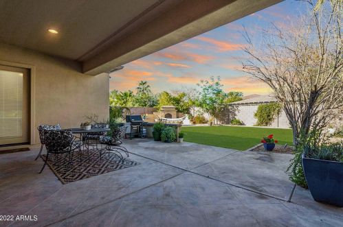 422 Hopkins Rd, Gilbert, AZ 85295-2082