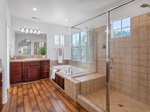 2075 Merlot Dr, Morgan Hill CA  95037-3883 exterior