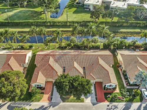 6090 Lake Hibiscus Dr, Delray Beach FL  33484-4617 exterior