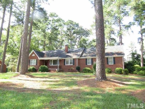 141 Hill Ave, Sanford, NC 27330-3557
