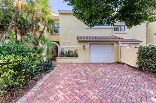 5588 Ocean Blvd, Boynton Beach, FL 33435-7074