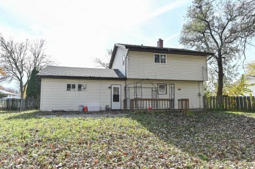 8110 Green Tree Rd, Milwaukee WI  53223-4928 exterior