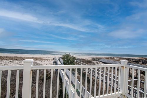 803 Dune Rd, West Hampton Beach, NY 11978-2949