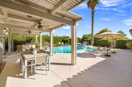 78720 Avenida La Fonda, La Quinta CA  92253-2805 exterior
