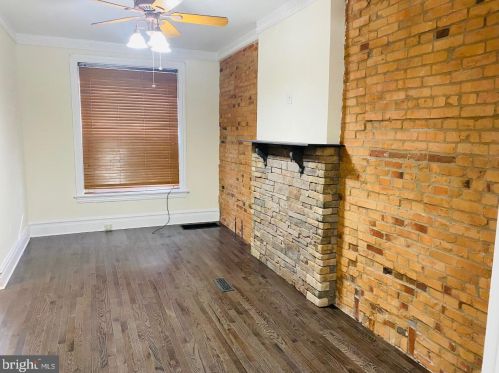 1828 Green St, Harrisburg, PA 17102-2254