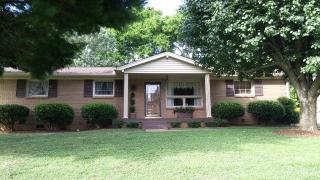 512 Continental Dr, Nashville, TN 37209-2708
