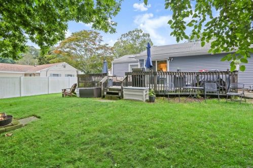 56 Windsong Ln, Milford CT  06460-5945 exterior