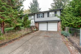 16001 132nd Pl, Seattle, WA 98058-7885