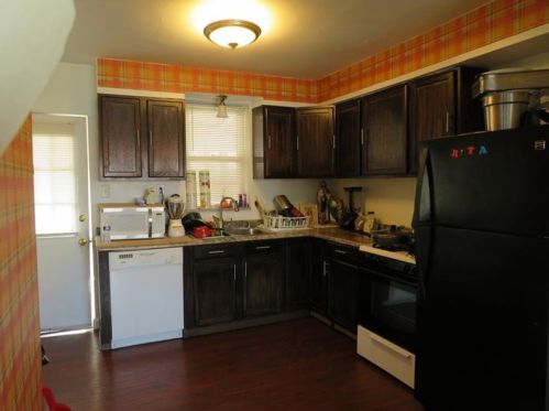 806 Carl Ave, New Kensington, PA 15068-4610