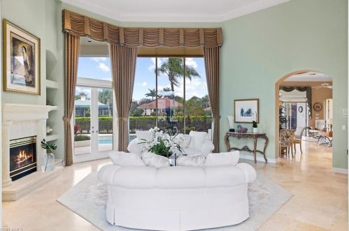 1300 Little Blue Heron Ct, Naples, FL 34108-3311