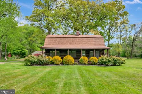 129 Farmhouse Ln, Bear, DE 19701-2015
