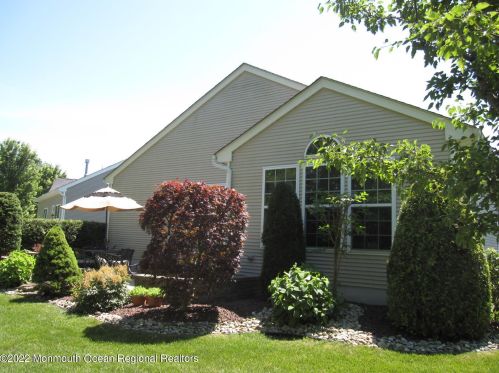 20 Plymouth Ct, Jackson Twp NJ  08527-6415 exterior