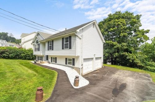 228 Monroe Ave, Monroe NY  10950-1243 exterior