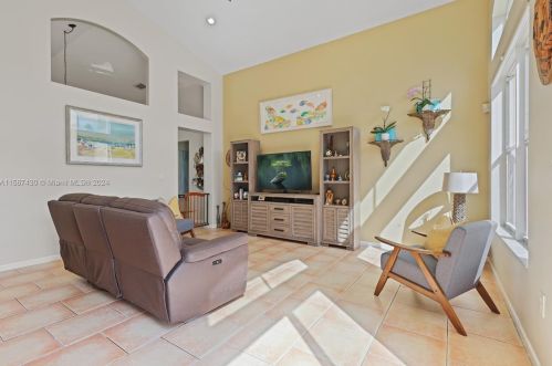 18880 29th St, Hollywood FL  33029-2411 exterior