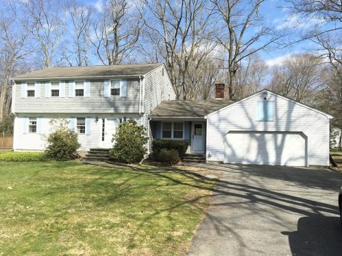 163 Ferncliffe Rd, Seekonk, MA 02771-3422