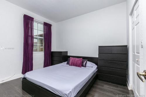 1120 146th Ter, Hollywood FL  33027-6165 exterior