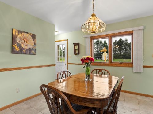 1044 Union Rd, Manitowoc WI 54220-9451 exterior