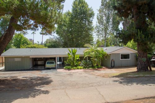 8702 Echo Dr, La Mesa, CA 91941-6609