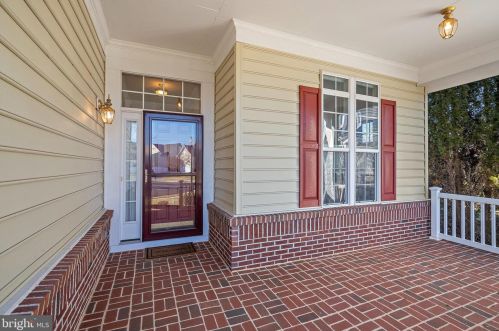 9450 Raith Ct, Bristow VA  20136-3505 exterior