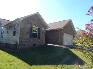 127 Matthews Rd, Maryville, TN 37801-8251