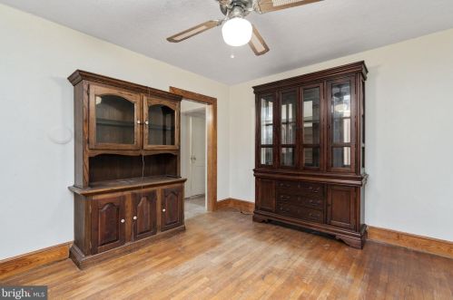 327 Belle Plains Rd, Fredericksburg, VA 22405-3435