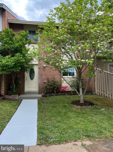 525 Early Fall Ct, Herndon, VA 20170-4218