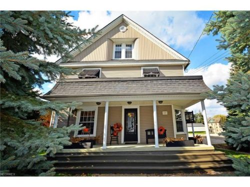 233 Prospect Ave, Hartville, OH 44632-9381