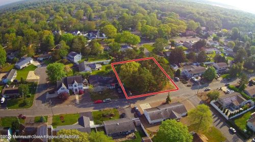 414 Seaward Pl, Lacey NJ  08731-2836 exterior