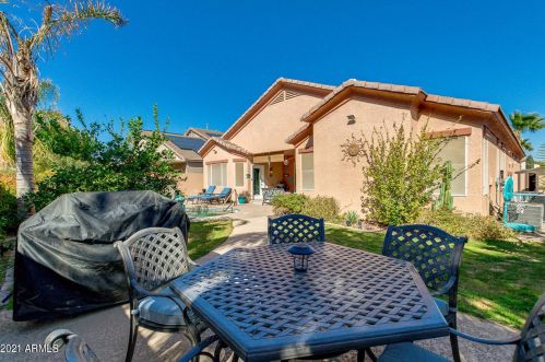 16367 Central St, Sun City, AZ 85388-1190