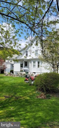 308 2nd St, Ashland, PA 17921-1902
