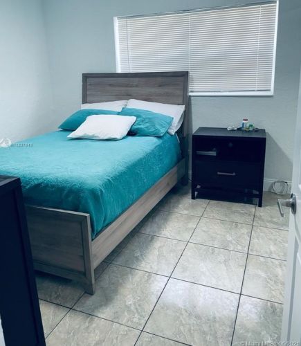 6441 19th St, Hollywood FL  33023-2116 exterior