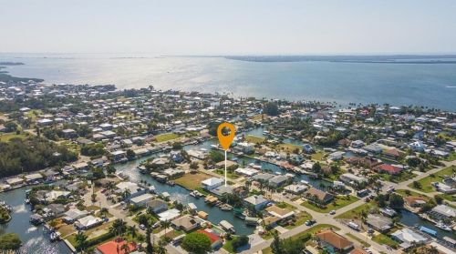 3592 Ruby Ave, Saint James City, FL 33956-2208
