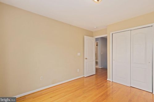 15843 Fourmile Creek Ct, Haymarket VA  20169-5427 exterior