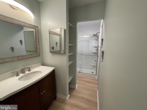 77 Lakebridge Dr, West Deptford NJ  08096-6720 exterior