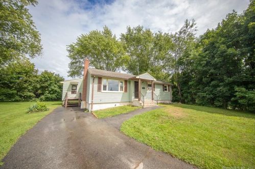 10 Mark Trl, Groton, CT 06340-4317