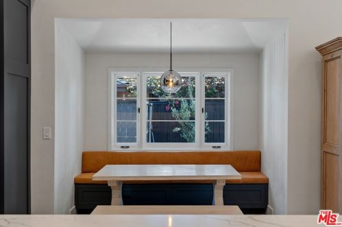 445 Sinaloa Rd, Simi Valley CA  93065-5430 exterior