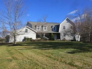 37 Rose Hill Rd, Airmont, NY 10901-3203