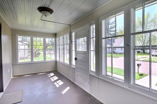 345 Van Ness St, West Salem, WI 54669-1203