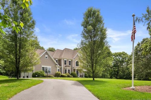262 Windsorville Rd, Ellington, CT 06029-3823