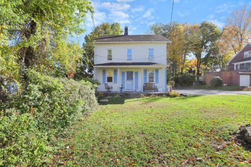 51 Lake Ave, Bridgeport, CT 06611-2235