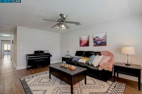 1824 Woodridge Way, San Jose, CA 95127-4666