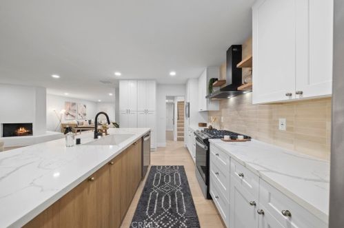 5253 Countryside Dr, San Diego CA  92115-2136 exterior