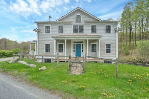 122 Grape Hollow Rd, Whaley Lake NY  12531-5423 exterior