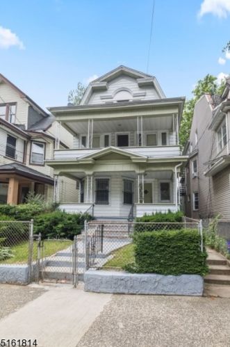 803 13th St, Newark, NJ 07108-1314