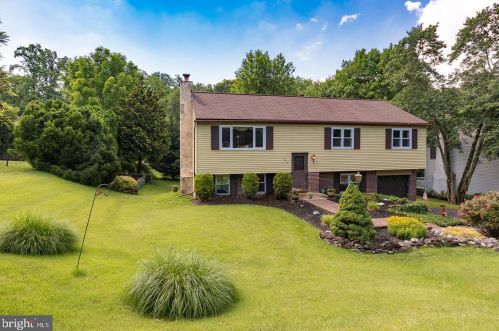 413 Fourth Ave, Newtown Square, PA 19073-4518