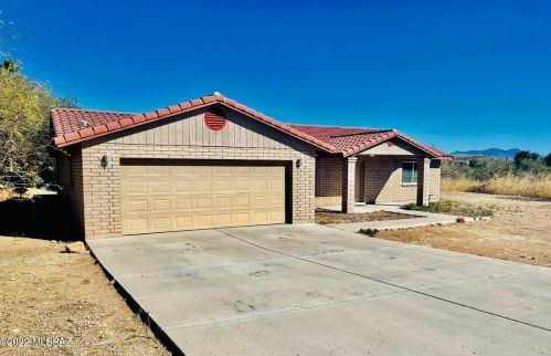 1151 Adobe Ct, Nogales, AZ 85648-3205