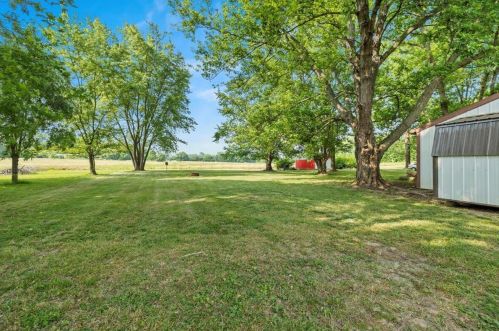 2293 Rowe Ging Rd, Washington Ch, OH 43160-8775