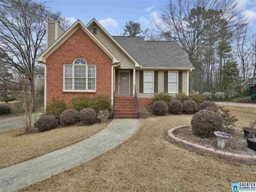902 Falling Star Ln, Alabaster, AL 35007-9373