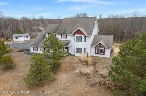 103 Colleen Dr, Blakeslee, PA 18610-2043